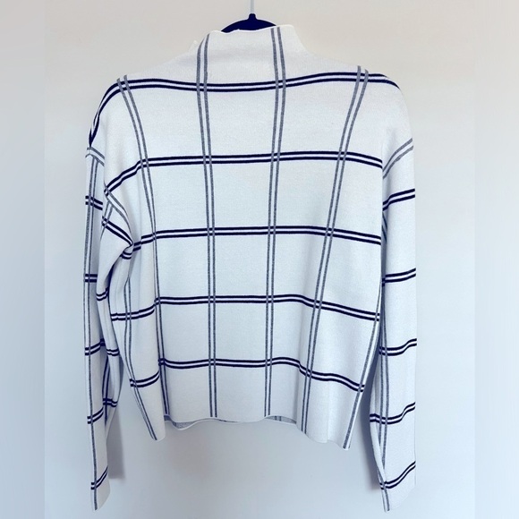 💕 Max Studio Mock Neck Sweater Size M - Picture 2 of 5
